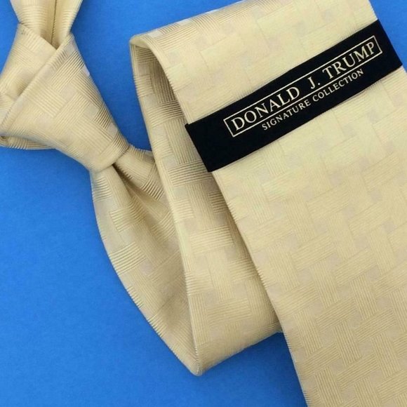 Donald J. Trump President Tie Cream Solid Geometric Luxury Necktie Silk L4 NWT - Picture 1 of 7